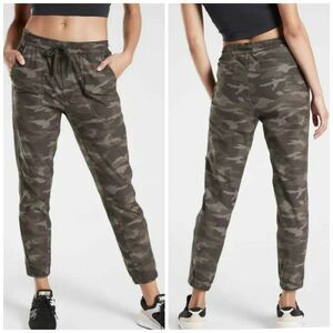 Athleta Camo Farallon Jogger Womens Sz 2 Pants Green Brown Cargo Travel Hike NEW